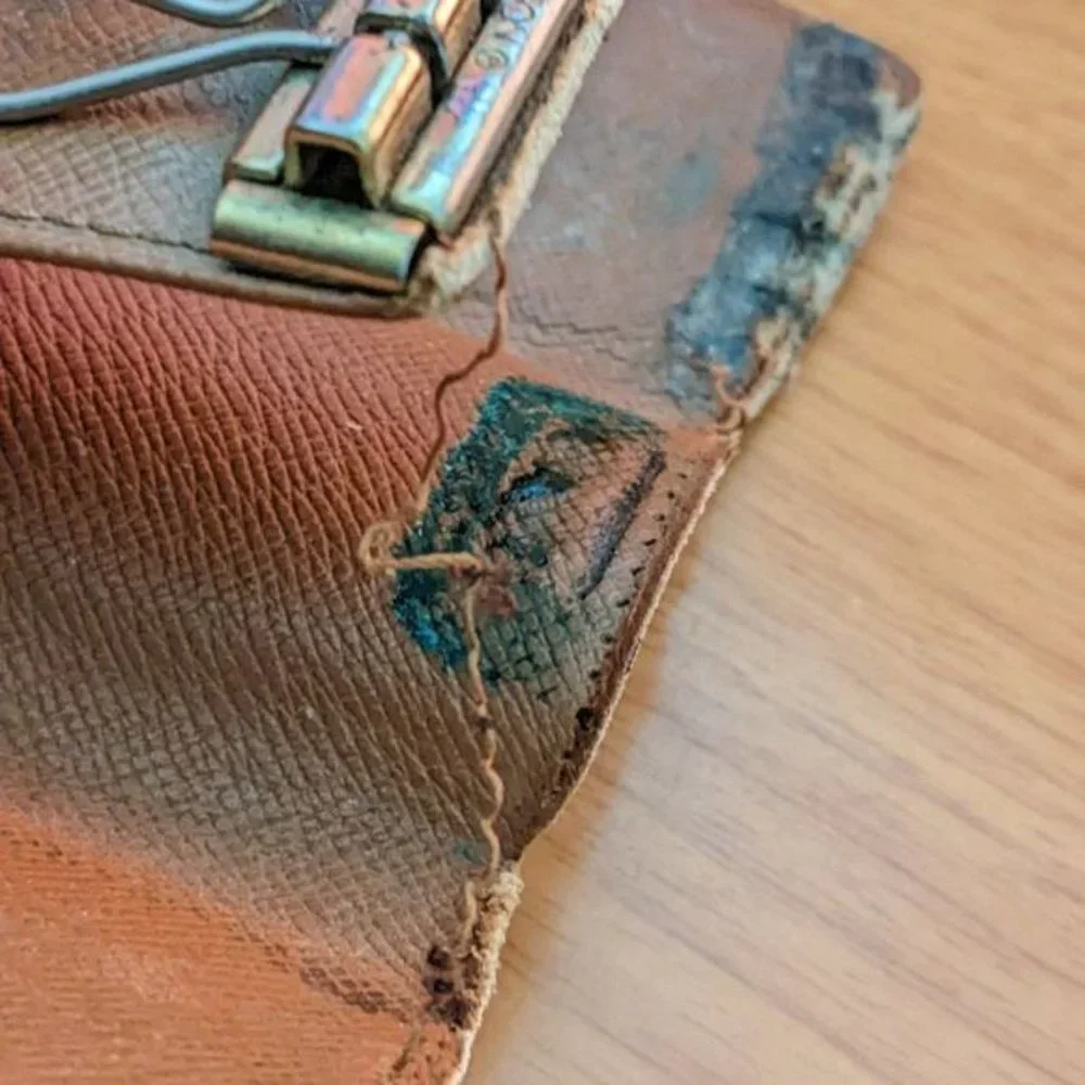 Louis Vuitton Monogram Key Holder/Wallet #1244💥PRICE DROP💥